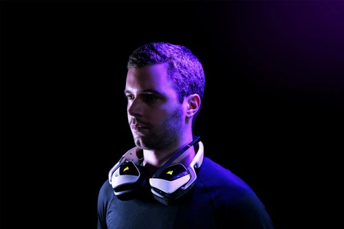 Corsair Void RGB Elite Draadloze Gaming Headset PC/PS4/PS5 Zwart/Wit 14 Corsair Void RGB Elite Draadloze Gaming Headset PC/PS4/PS5 Zwart/Wit - Afbeelding 14