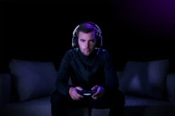 Corsair Void RGB Elite Draadloze Gaming Headset PC/PS4/PS5 Zwart/Wit 35 Corsair Void RGB Elite Draadloze Gaming Headset PC/PS4/PS5 Zwart/Wit -Nintendo Winkel 1309092