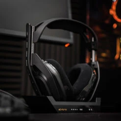 Astro A50 Draadloze Gaming Headset + Base Station Voor Xbox Series X|S, Xbox One - Zwart -Nintendo Winkel 1700555