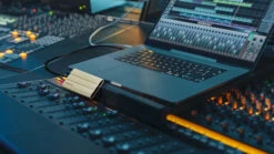 Samsung T7 Shield 2TB Zwart 16 Samsung T7 Shield 2TB Zwart -Nintendo Winkel 1748581