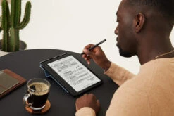 Kobo Elipsa Blauw + Back Cover + Stylus -Nintendo Winkel 1823672