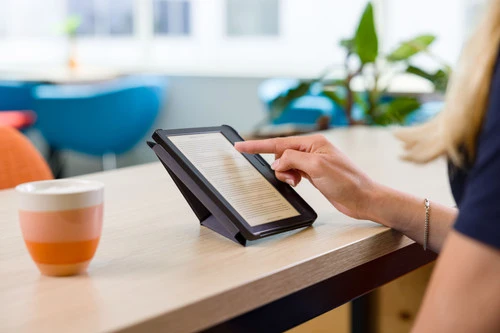 Kobo Libra 2 Wit + BlueBuilt Book Case Zwart 19 Kobo Libra 2 Wit + BlueBuilt Book Case Zwart - Afbeelding 19